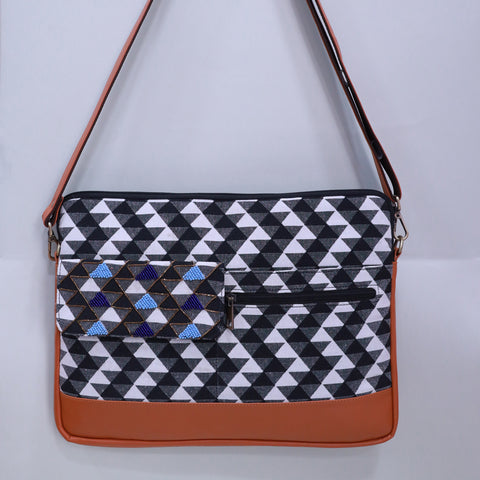 LAPTOP BAG- BLACK & WHITE ABSTRACT 13 inches