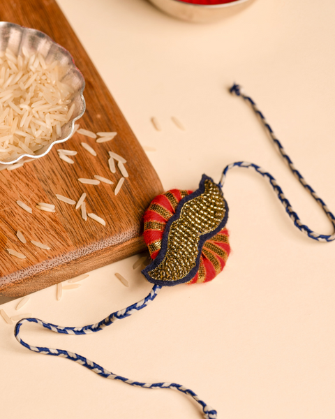 Rakhi Magnets- Golden Muchhi