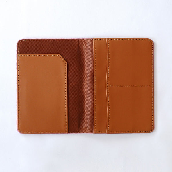 To live is to travel Passport Cover