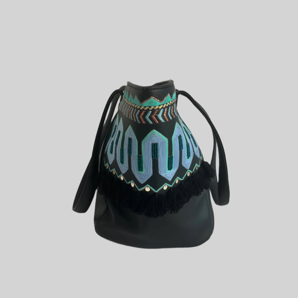 New Tote Black