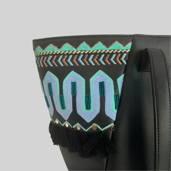 New Tote Black