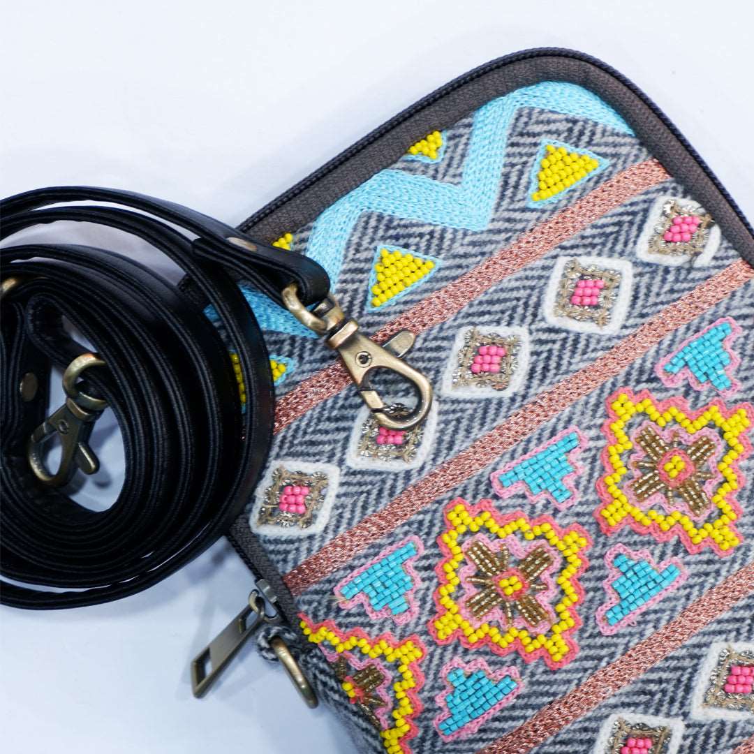 DONNA PHONE SLING BAG