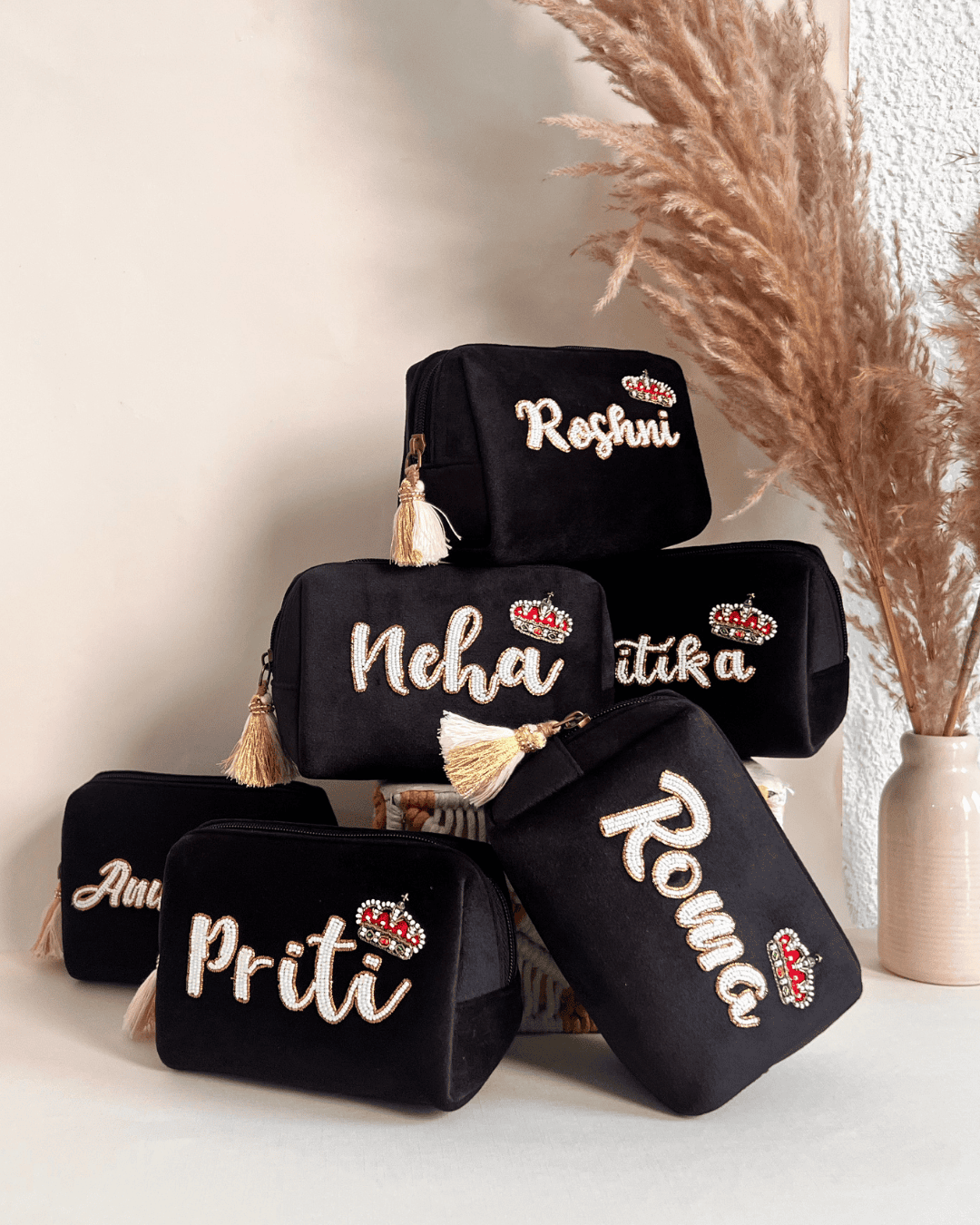 Personalized Namepouch - BLACK POUCH with crown motif