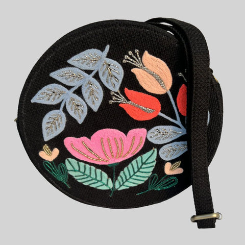 BOTANICAL BEAUTY BLACK