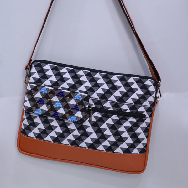 LAPTOP BAG- BLACK & WHITE ABSTRACT 13 inches