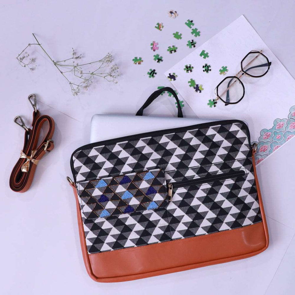 LAPTOP BAG- BLACK & WHITE ABSTRACT 13 inches