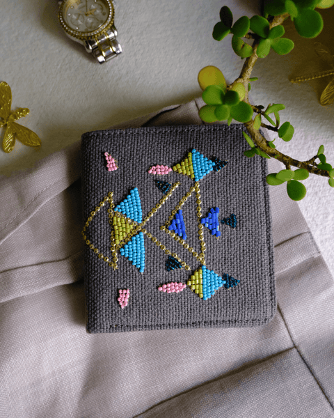 Grey Abstract - Snap Button Wallet - Beadwork